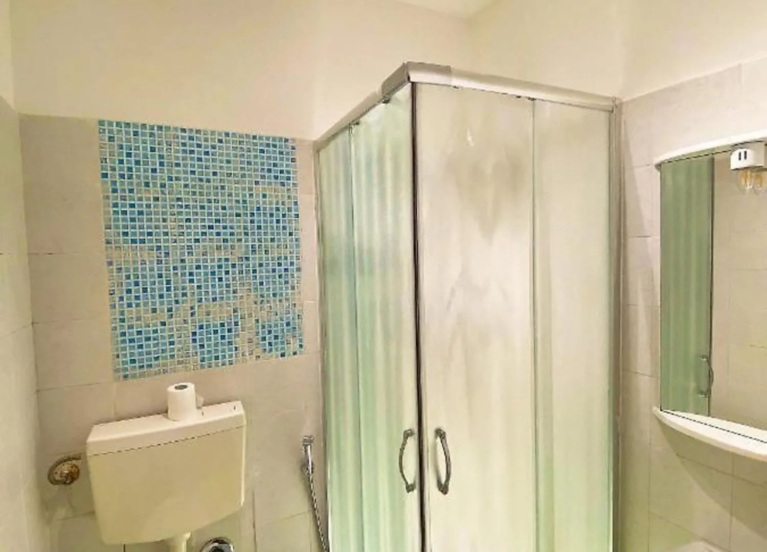 Cialdini 13 Roma Hotel 0*, Rome Italy
