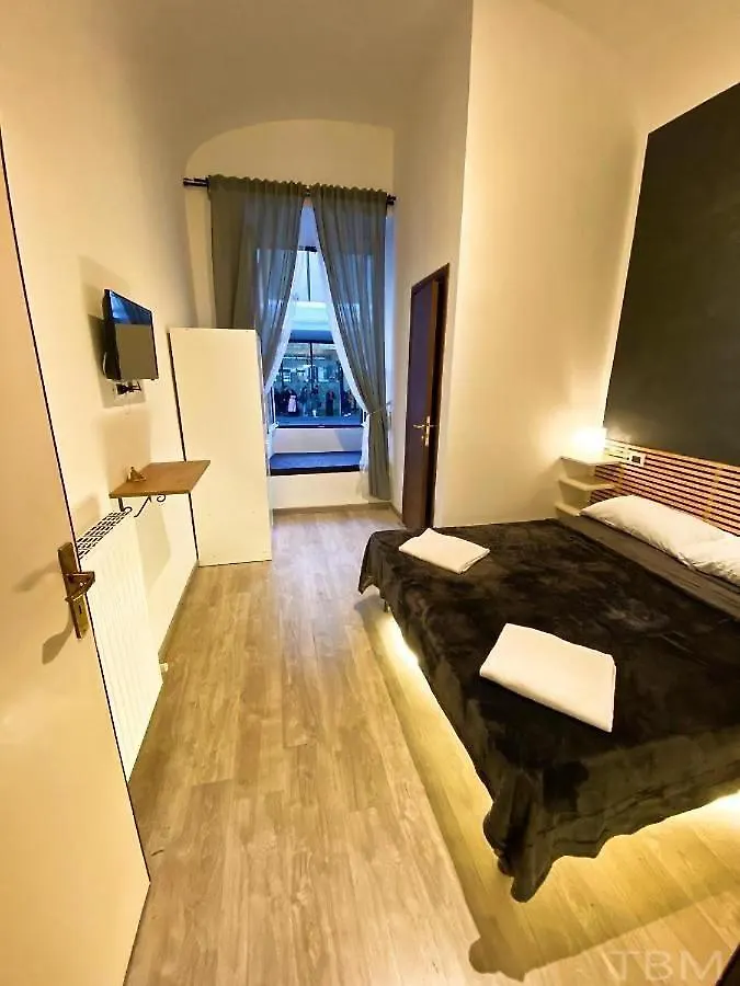 Cialdini 13 Roma Hotel 0*, Rome