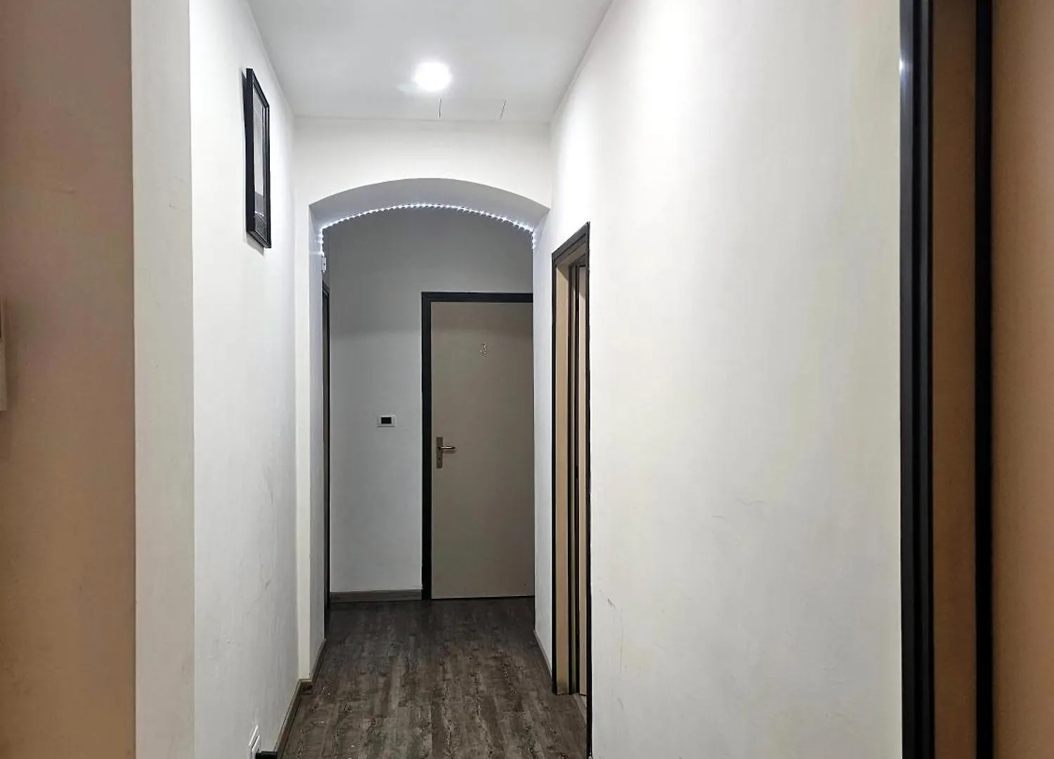Cialdini 13 Roma Hotel 0*, Rome