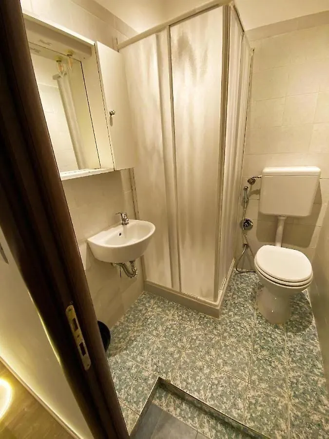Guest house Cialdini 13 Roma Hotel