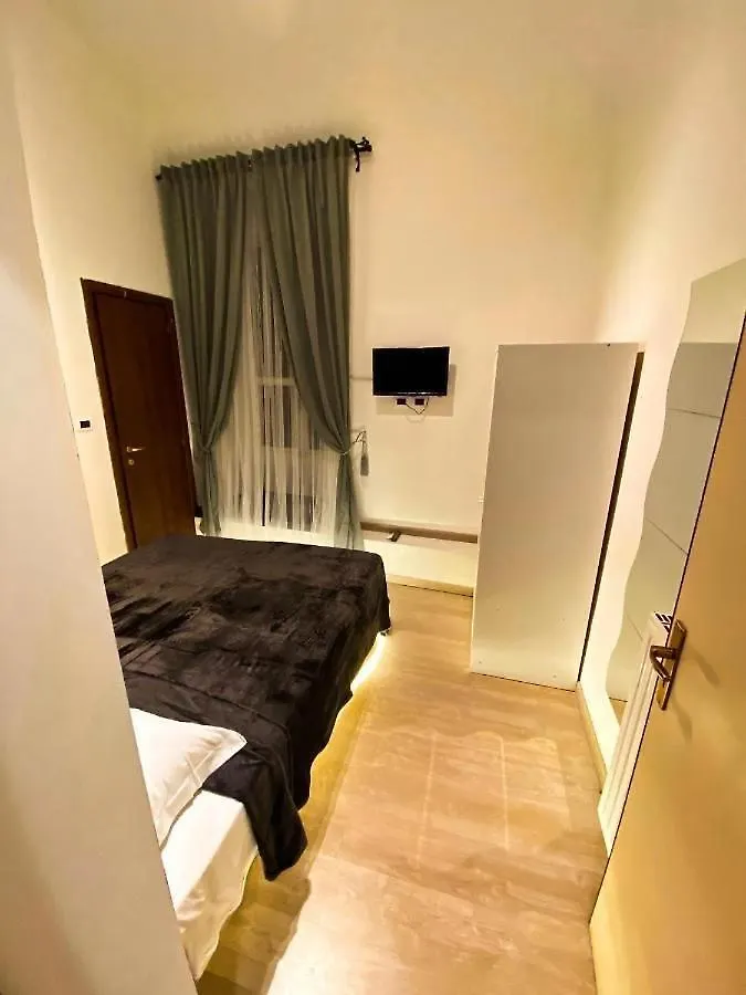 Cialdini 13 Roma Hotel Guest house